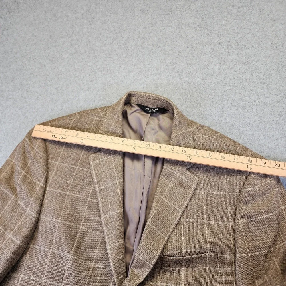 Jos A Bank Mens 43R Tailored Fit Blazer Sport Coat Suit Wool Silk Plaid Tan